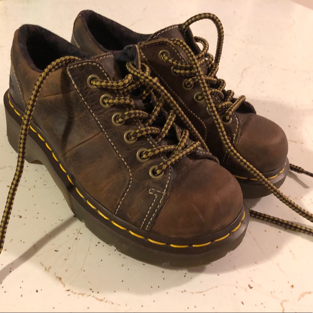 Dr. Marten airwair size 6